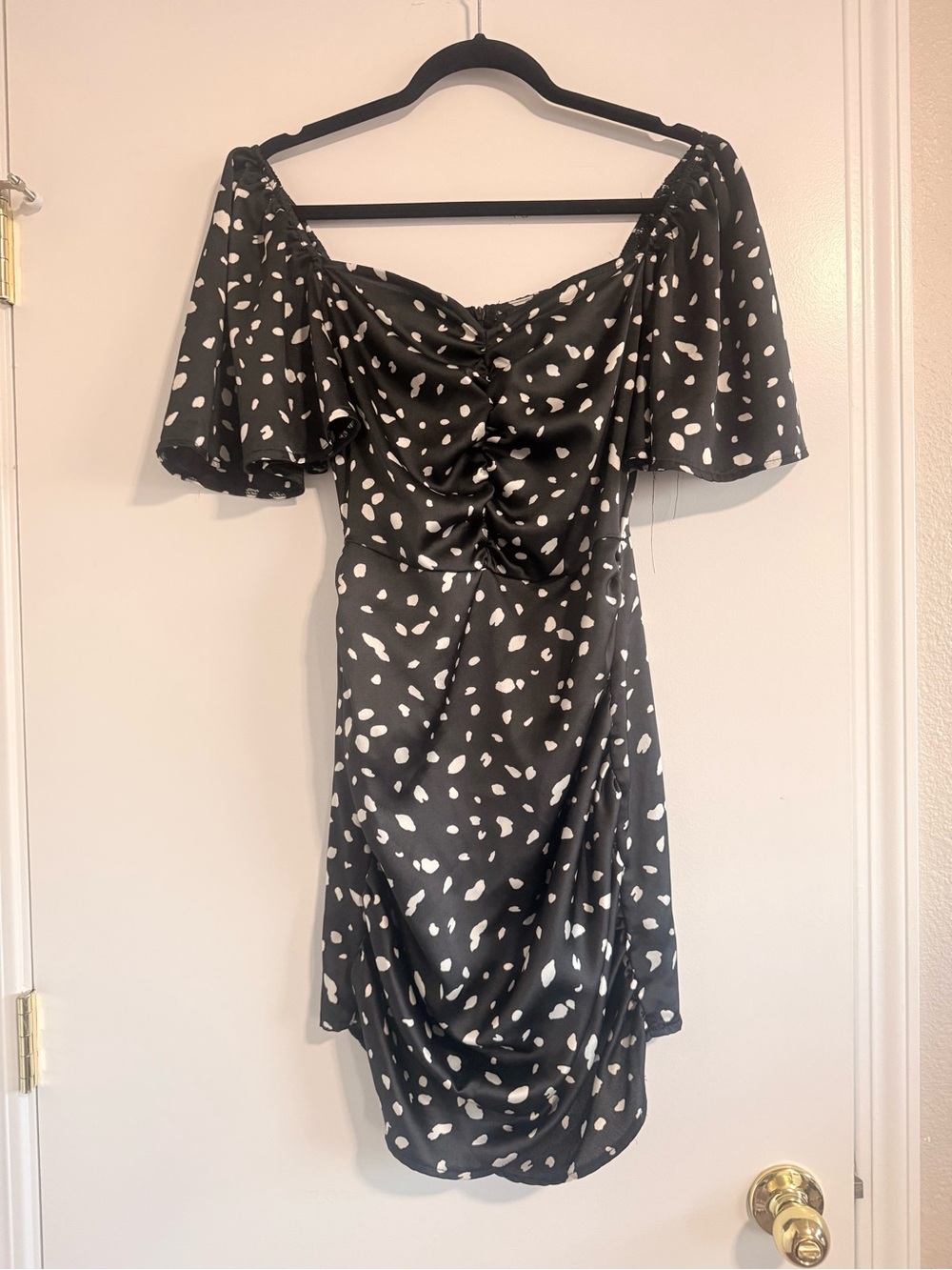 PrettyLittleThing Black & White Spot Ruched Off-Shoulder Midi Dress